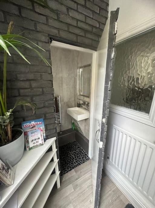 レミントンスパー Quirky Town Centre Hideawayヴィラ エクステリア 写真